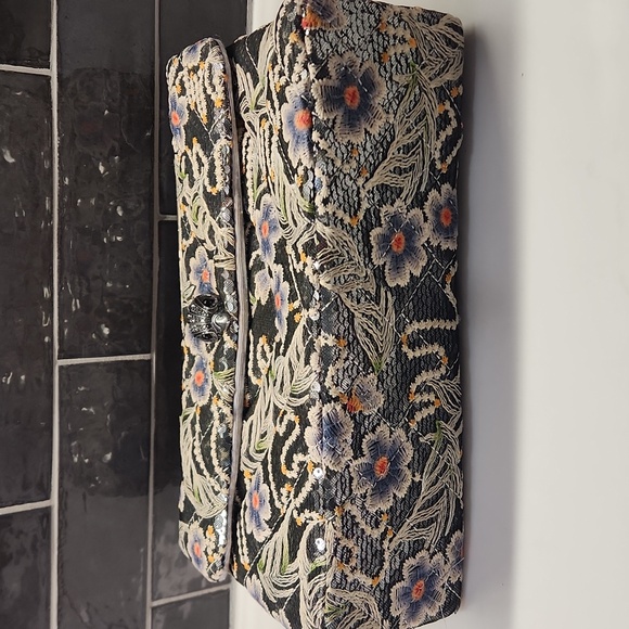 Kurt Geiger London Limited Edition Kensington bag - Picture 11 of 12